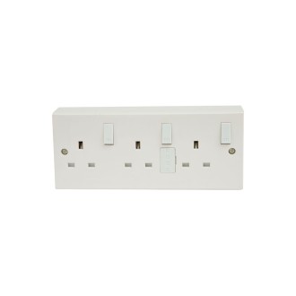 Mercury 3 Gang Switched Fused Mains Socket