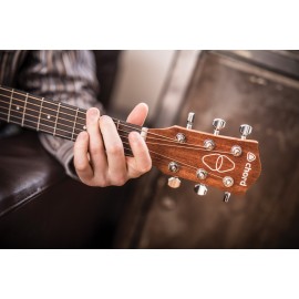 Chord Sapele compact acoustic guitar