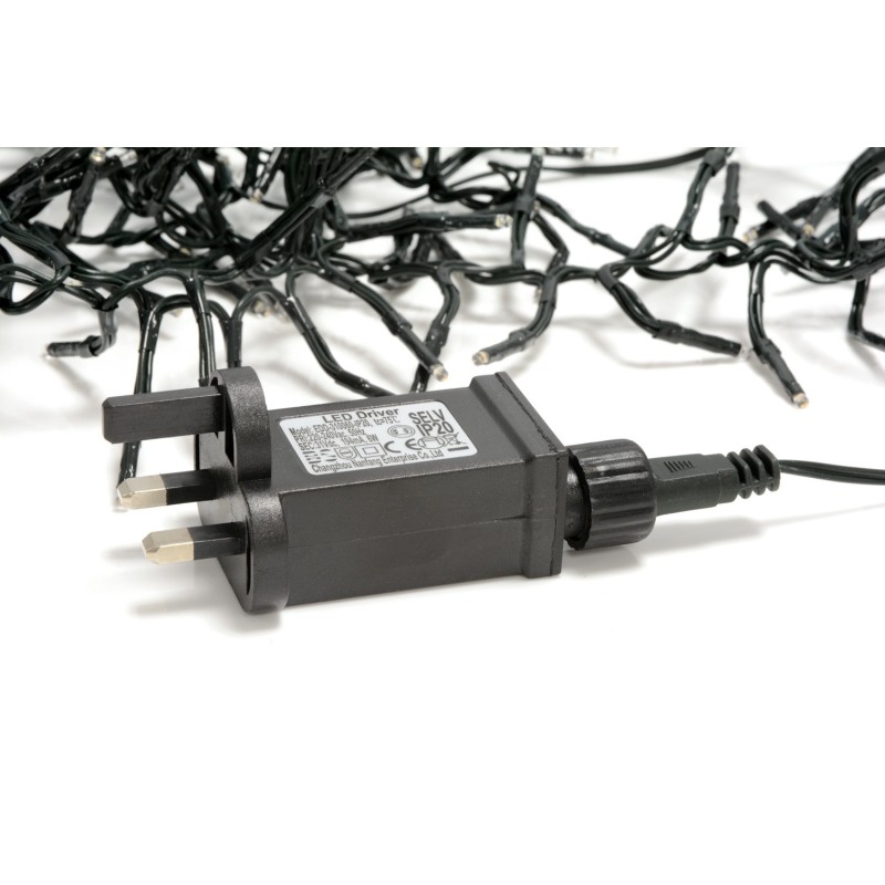 Lyyt 240LED Static Twinkle Cluster Light CW