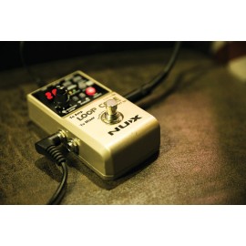 Nux Loop Core Deluxe 24-bit Looper Pedal Bundle
